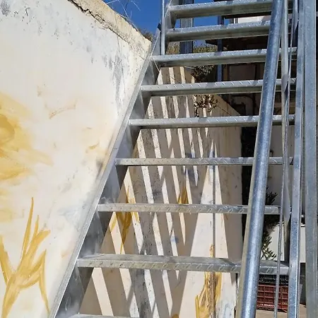 Sifis Pirounakis Anatoli 山林小屋 兰特斯